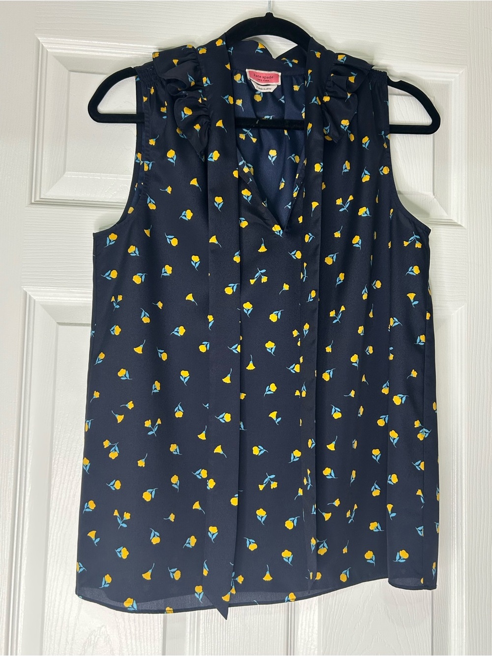 ♠️🍋kate spade Navy Sleeveless Lemon dainty bloom top 🍋♠️